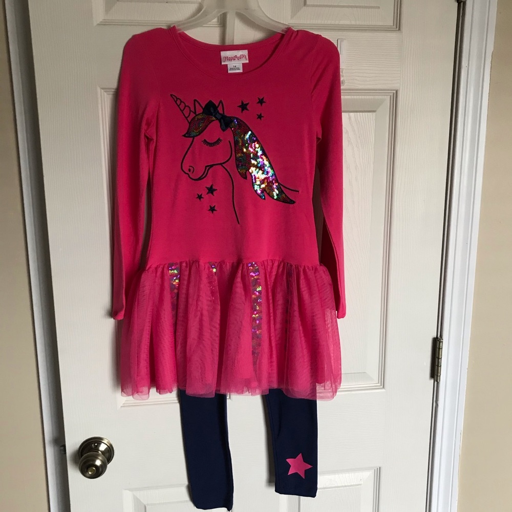 2 Piece Girls outfit.
